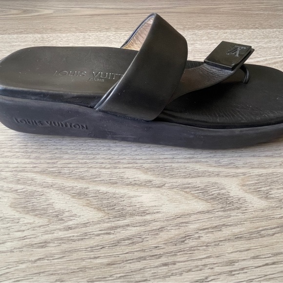 AUTHENTIC LOUIS VUITTON SANDALS - Picture 10 of 12